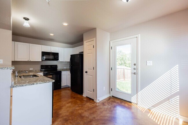 Building Photo - 7314 Colina Way #3