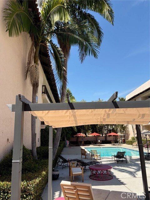 Building Photo - 1127 E Del Mar Blvd