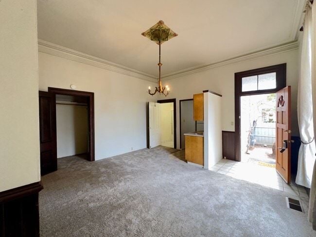 Building Photo - 190 W K St