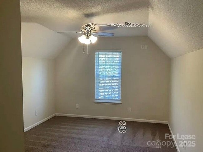 Building Photo - 15832 Hollingbourne Rd