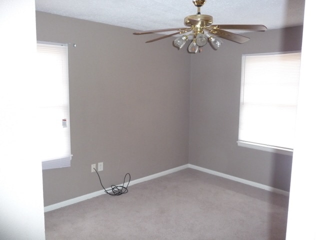 Building Photo - 4303 NW Ridgecrest Dr