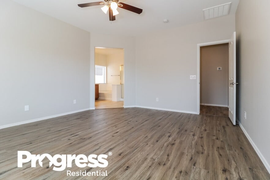 Building Photo - 23851 W Gibson Ln