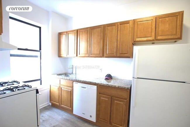 Building Photo - 201 W 108th St