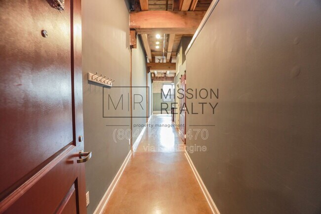 Building Photo - 815 Porter St