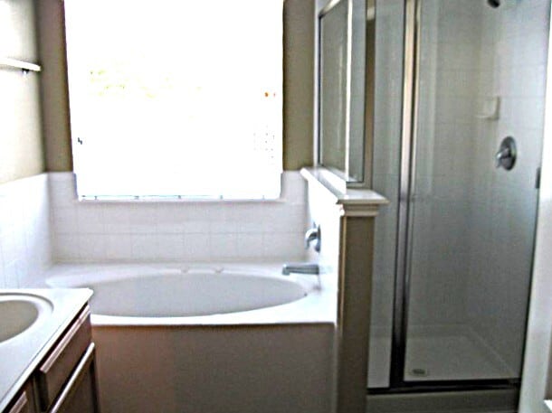 Building Photo - 10410 Falling Rapids Ct