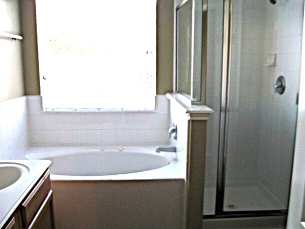 Building Photo - 10410 Falling Rapids Ct