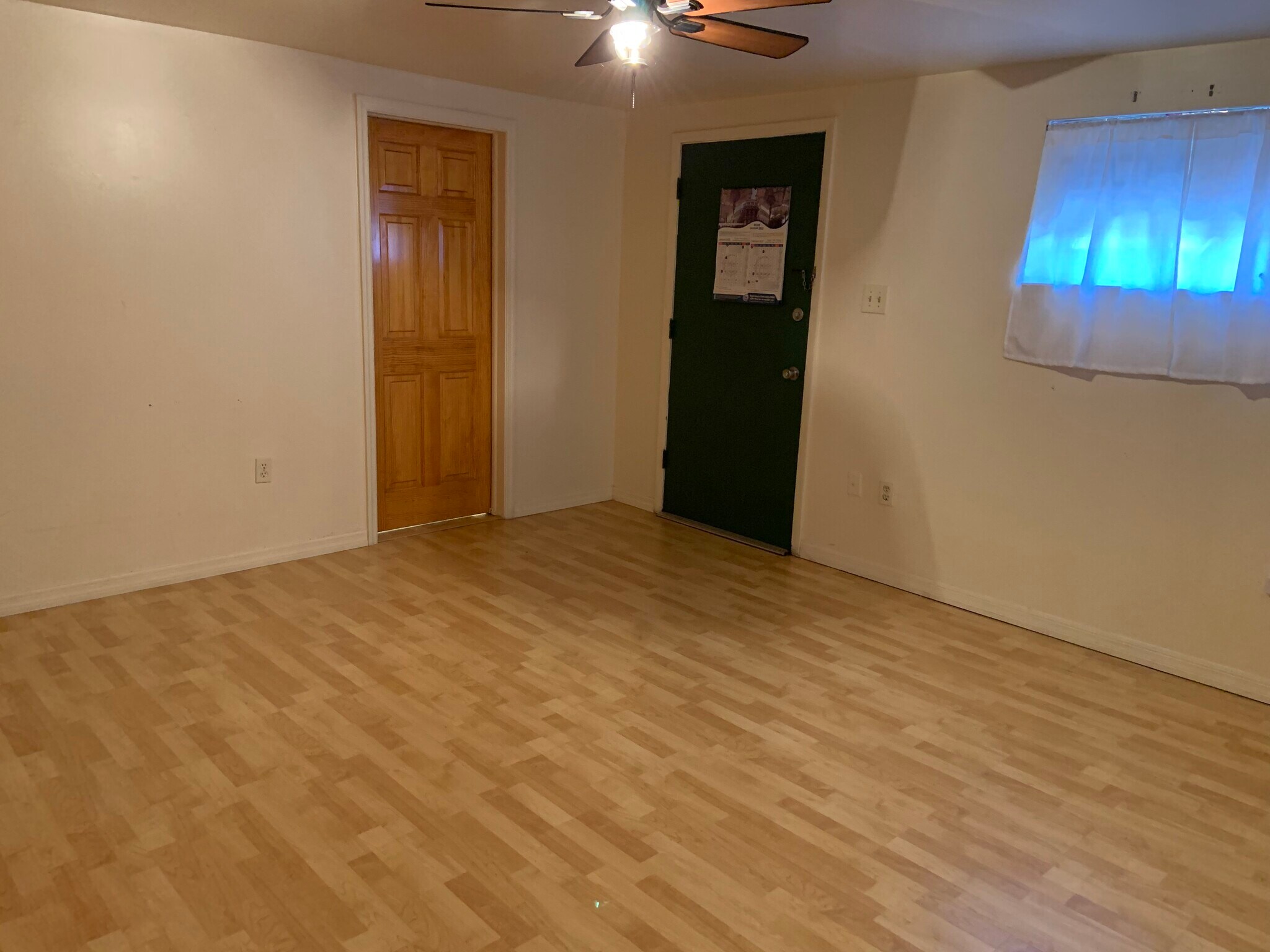 Building Photo - 8736 Overlook Dr