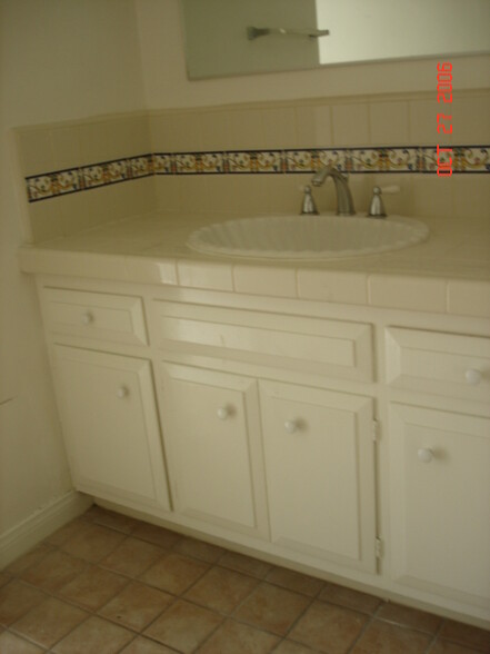 Building Photo - 918 3rd St