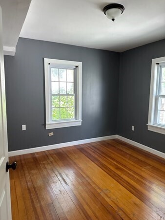 Building Photo - 134 Elm St