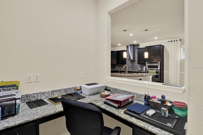 Building Photo - 18738 Birchwood Groves Dr