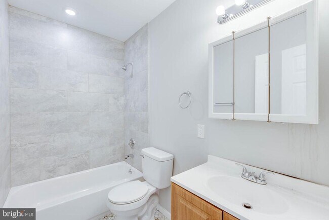 Building Photo - 1225 W Dauphin St