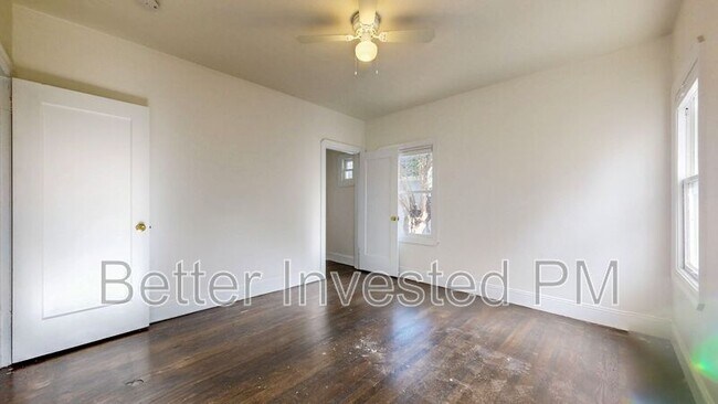 Building Photo - 210 Brown St