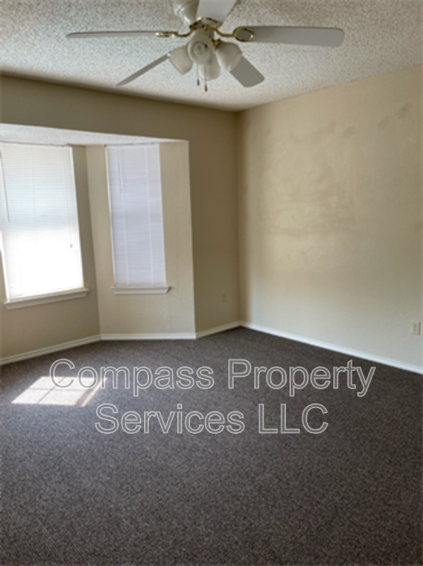 Building Photo - 1326 Park Ave