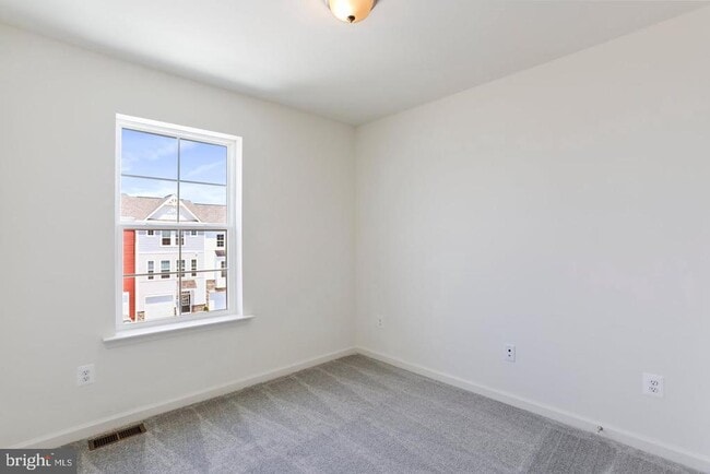 Building Photo - 124 Tuxford Rd