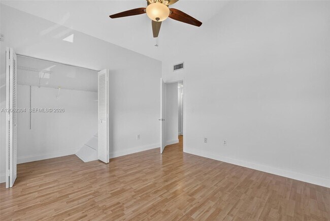Building Photo - 10206 SW 77th Ct