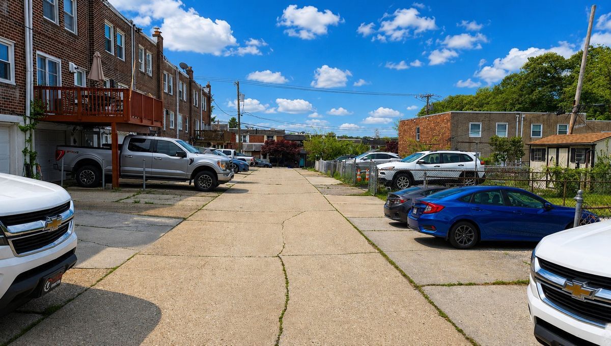 Building Photo - 356 Krams Ave