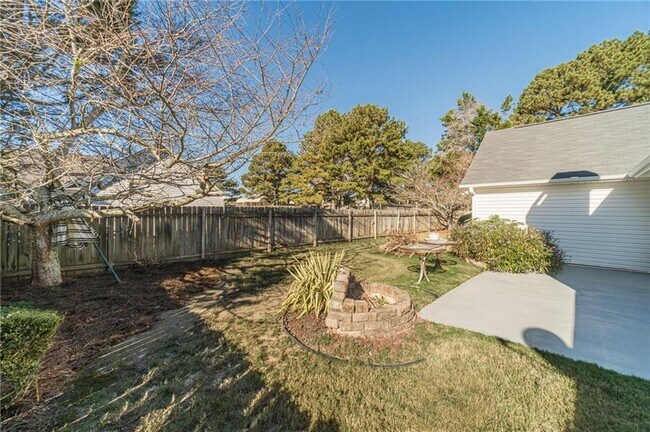 Building Photo - 231 Windermere Dr