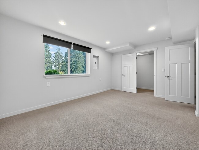 Building Photo - 16218 3rd Ave SE