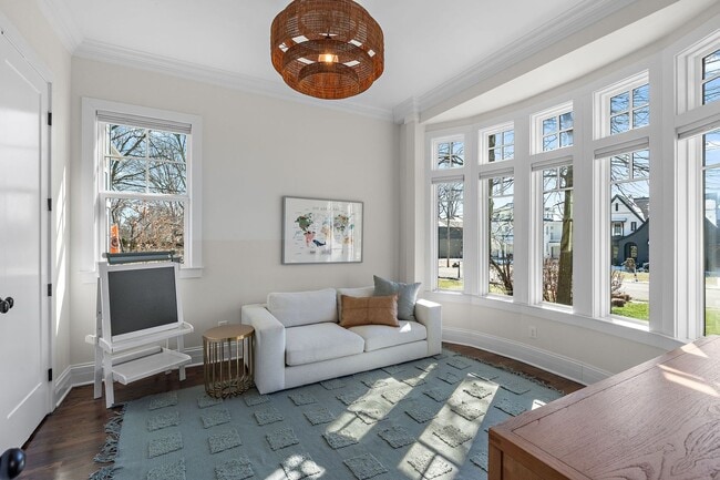 Building Photo - Luxury 12 South Living! $13,000 per month ...