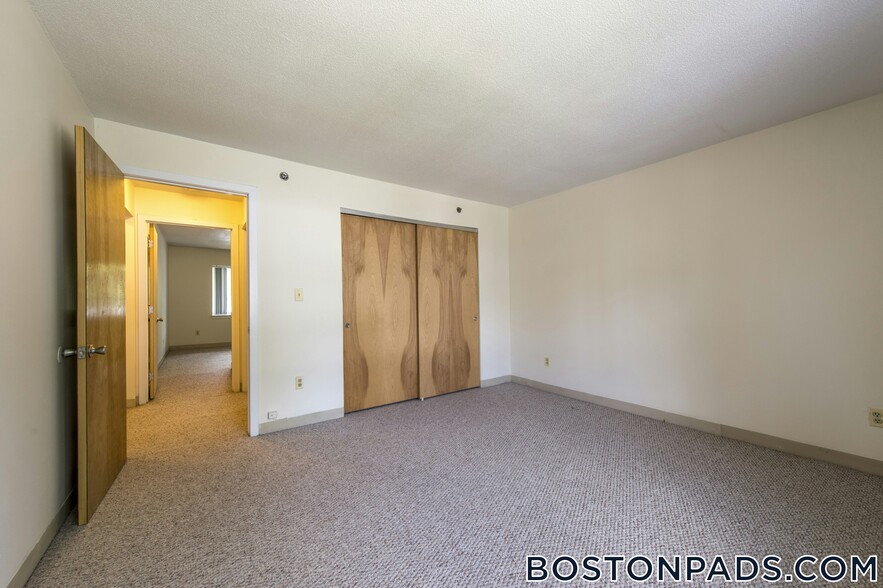 Building Photo - 148 N Beacon St