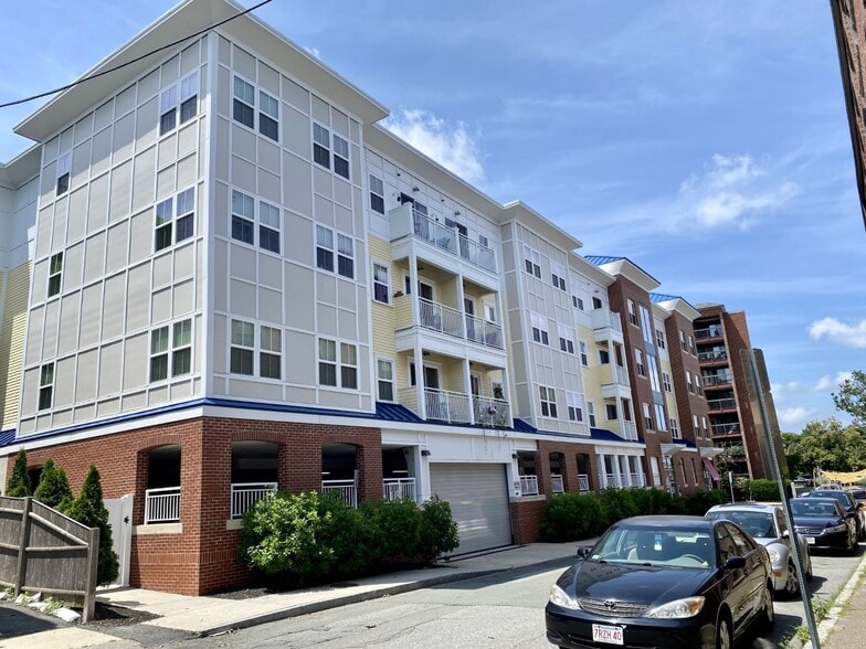 Enterprise Apartment Homes 79 Rantoul St Beverly MA 01915 Apartment