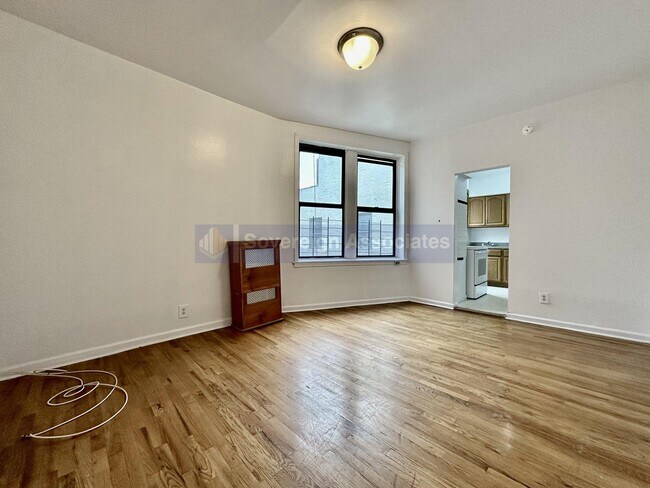 Building Photo - 638 W 160th St