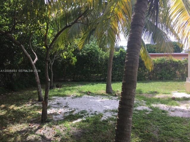 Building Photo - 805 NE 138th St