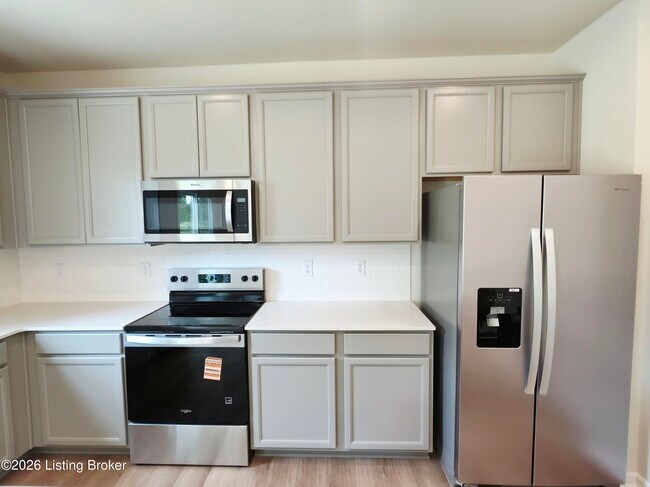 Building Photo - 8302 Fairmount Rd