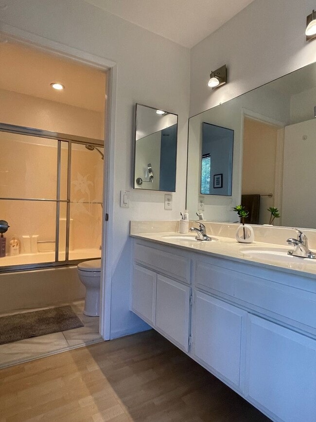 Building Photo - Stylish 3BR Townhome with Garage in Prestigious Woodbridge, Irvine