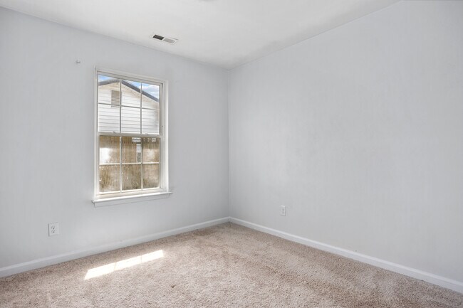 Building Photo - 2206 Berkley Ave