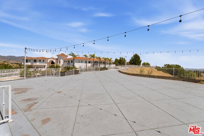 Building Photo - 12570 Bull Canyon Rd