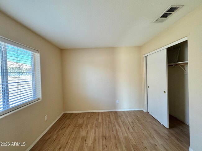 Building Photo - 1851 E Countrywalk Ln