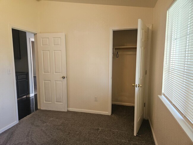 Building Photo - 16172 W Botelho Ave