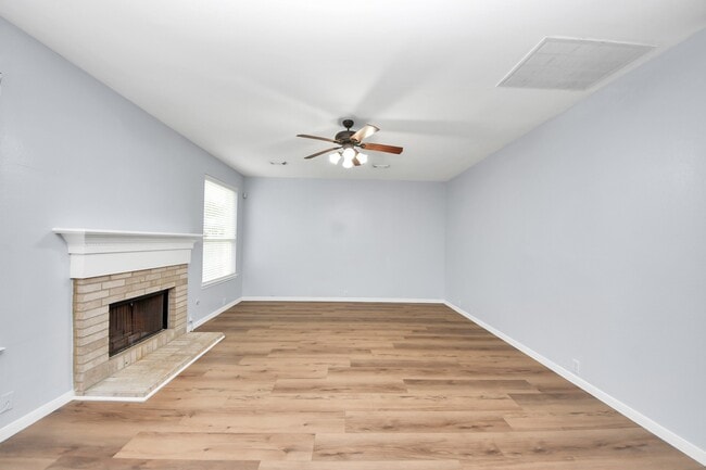 Building Photo - 9002 Sundown Dr