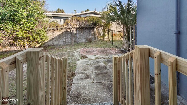 Building Photo - 1207 Buena Vista Blvd