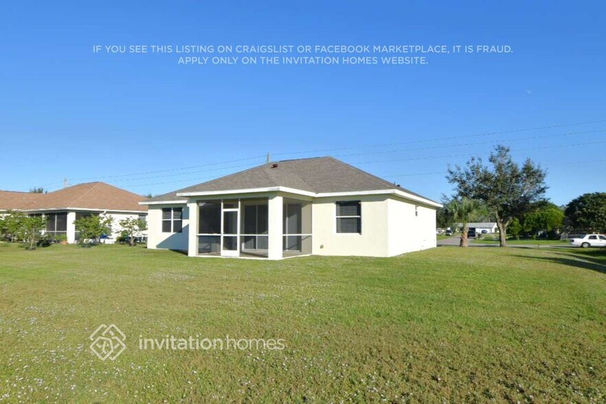 Building Photo - 2529 Pan American Blvd