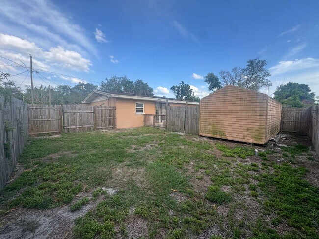 Building Photo - Cozy 3 Bedroom Home in Quiet Community | Hardwood Floors | Large Yard