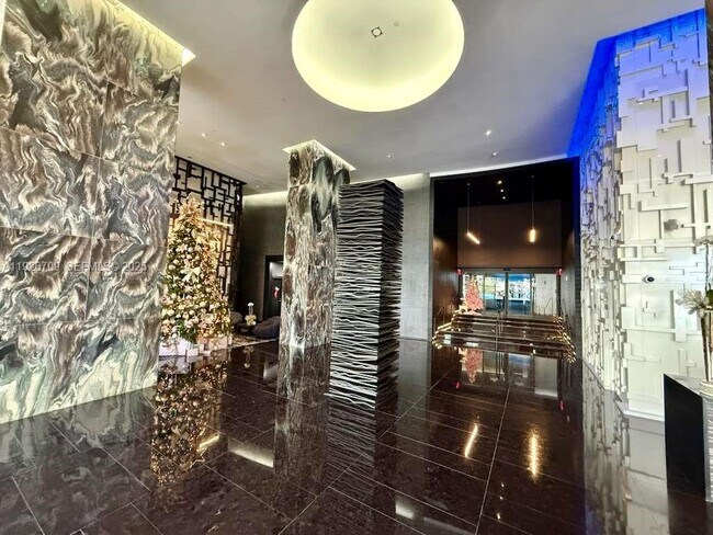 Building Photo - 1850 S Ocean Dr