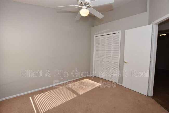 Building Photo - 5357 St Lucia Dr
