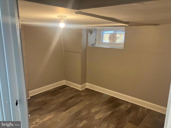 Building Photo - 2540 Aisquith St