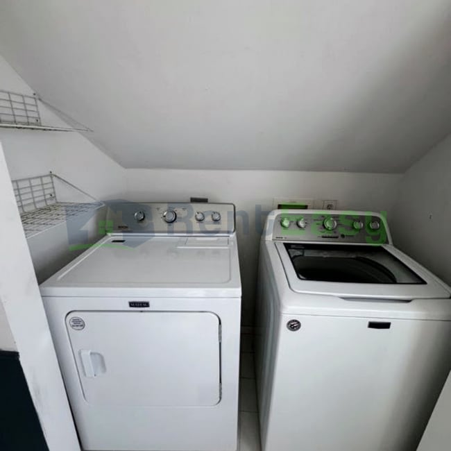 Building Photo - 6010 Upper Brandon Pl