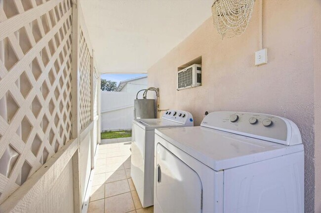 Building Photo - 5681 Tulip Ave