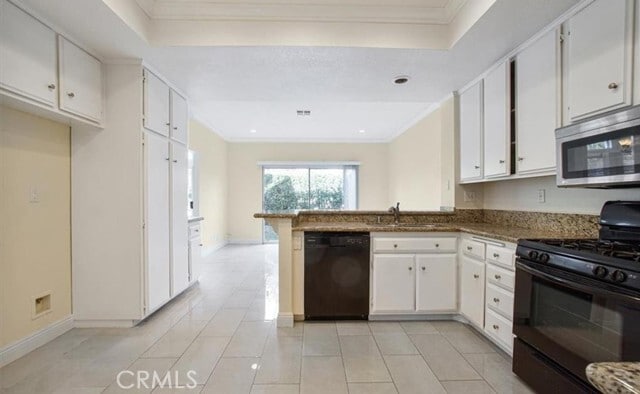 Building Photo - 6011 E Queens Dr