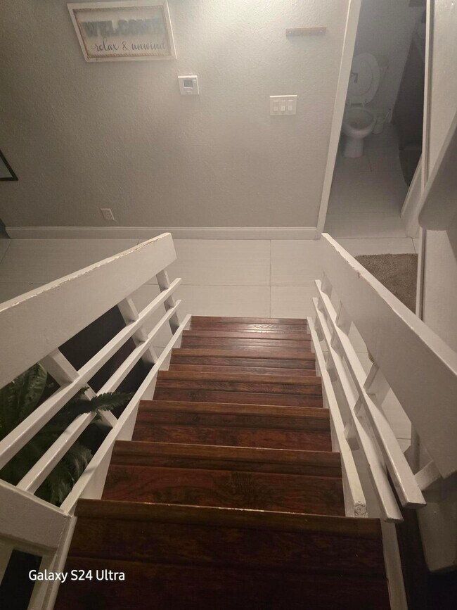 Building Photo - 618 SW 1st St