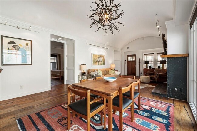 Building Photo - 212 Geneva St