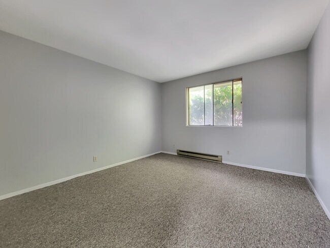 Building Photo - 9048 15th Ave