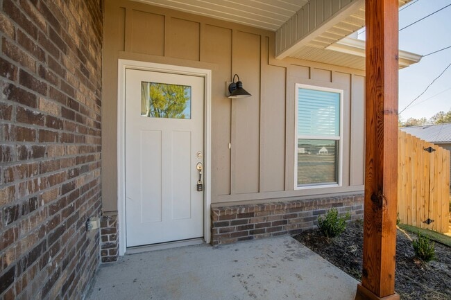Building Photo - ***259 N. Wild Goose Avenue Unit 1***