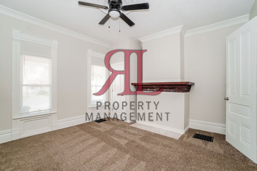 Building Photo - 235 W Church St