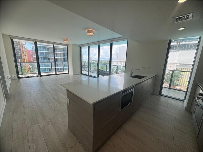 Building Photo - 1300 S Miami Ave