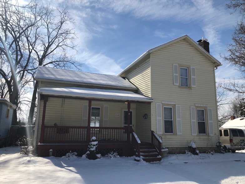 Primary Photo - 216 W Washington St